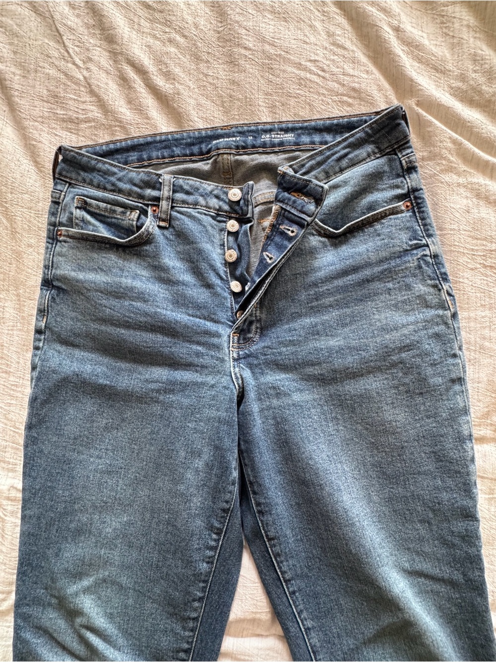 Old Navy Women's Ankle Crop Jeans in Medium Blue Denim